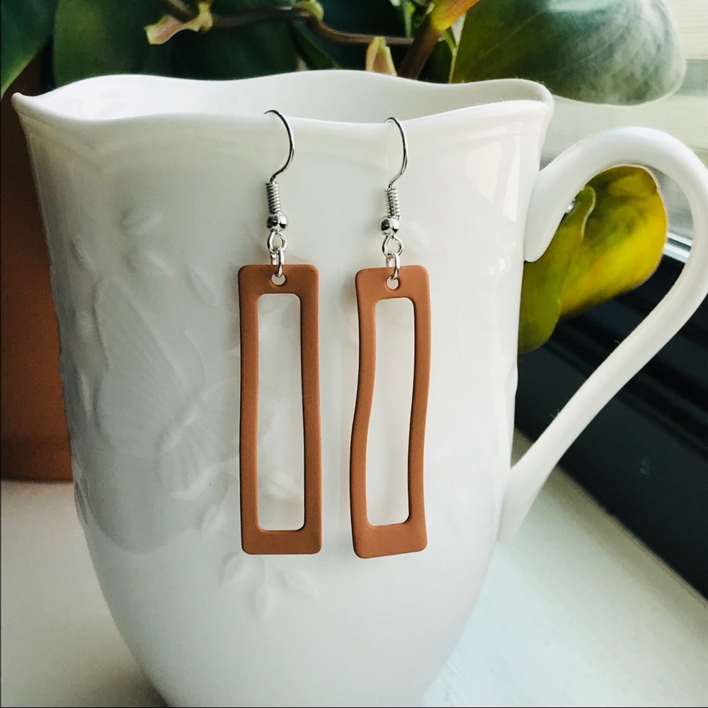 ✨Handmade 70s Abstract Earrings (Blk or Brwn)